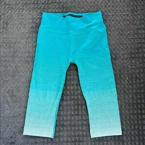 Brooks Women’s Athletic Capri Leggings with Gradient Design